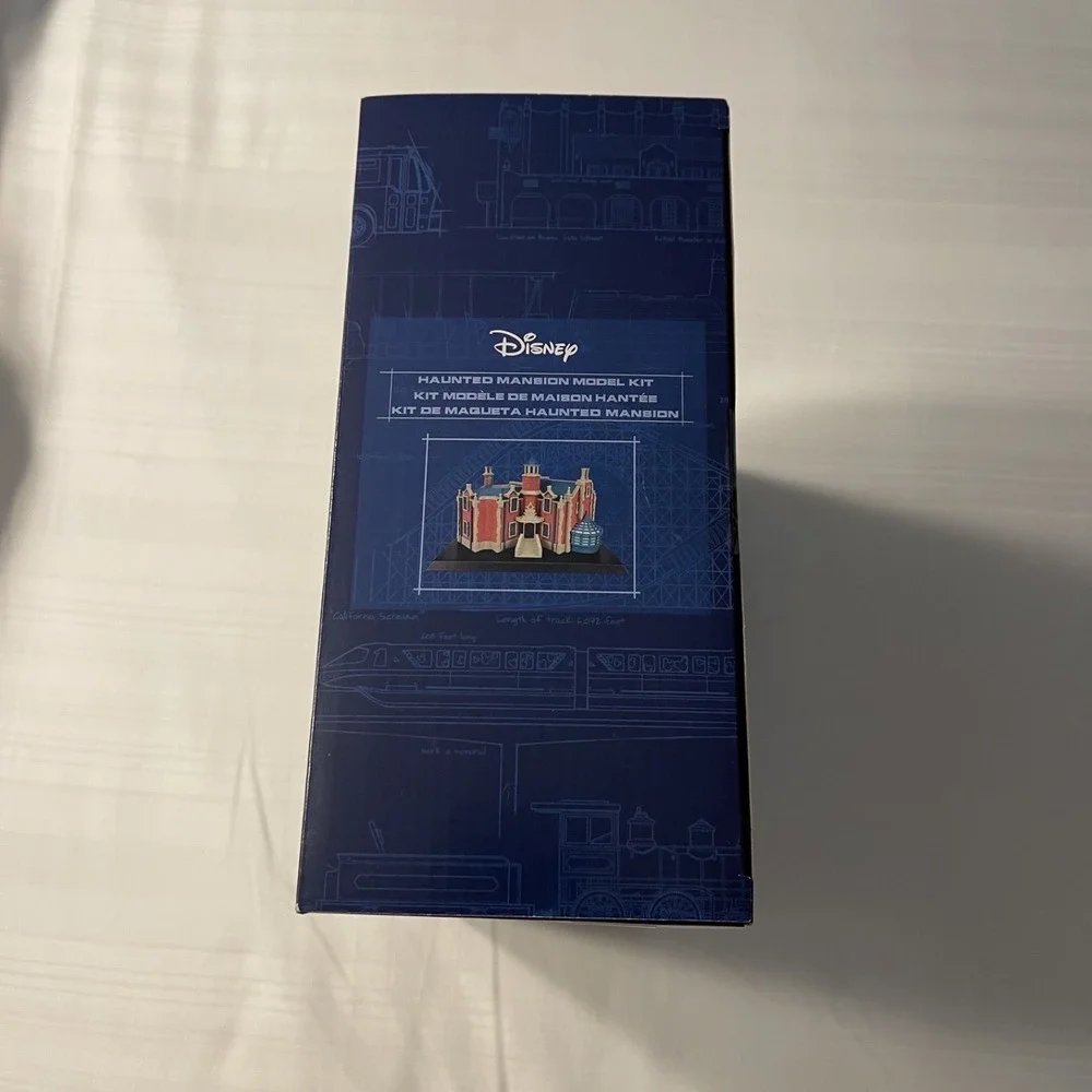 Walt Disney World Haunted Mansion Model Kit Build & Display w/ 151 Pieces NEW